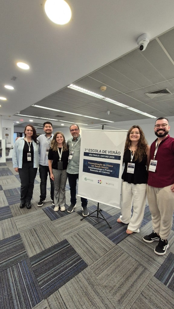 André Fukuda com participantes da 1ª Escola de Verão São Paulo | Oxford, 2026
